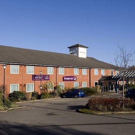 Premier Inn Pontypool Bagian luar foto