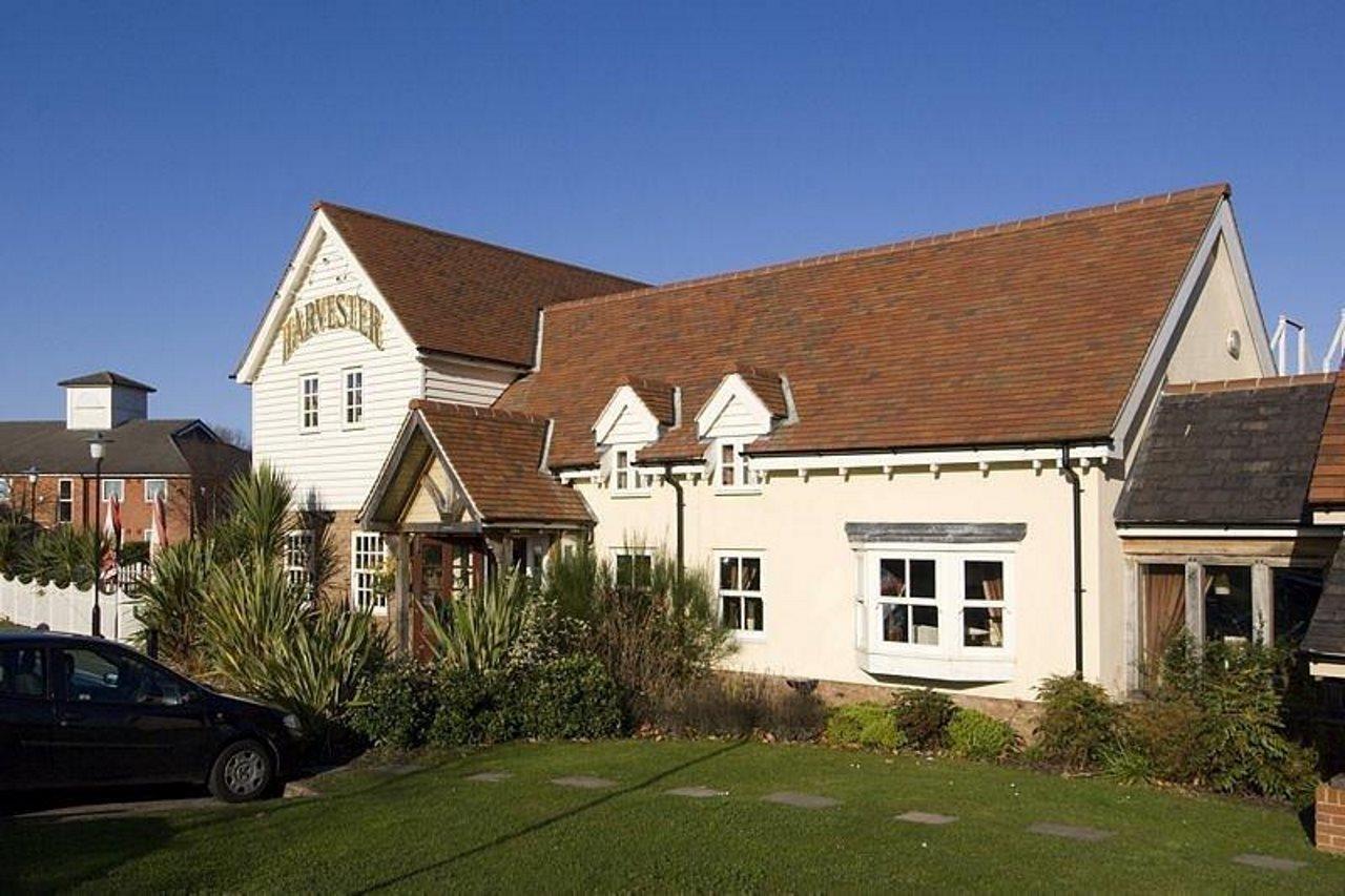 Premier Inn Pontypool Bagian luar foto